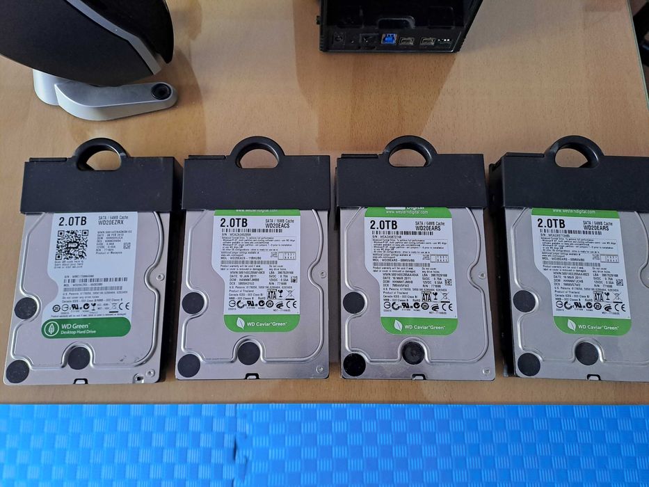 Caixa USB 3.0 Hornettek 4-Bay + 4× HDD WD Green 2TB (8TB Total)