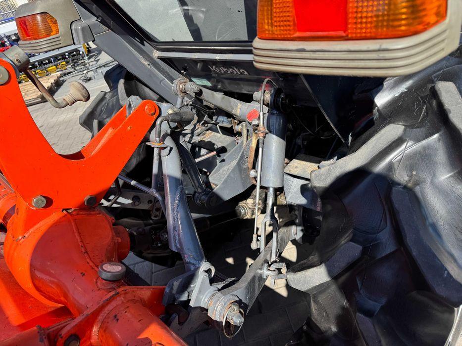 Японський трактор, міні трактор Kubota GL 25 з кабіною + фреза