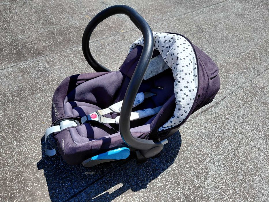 Carrinho com ovo da Bébé Confort,