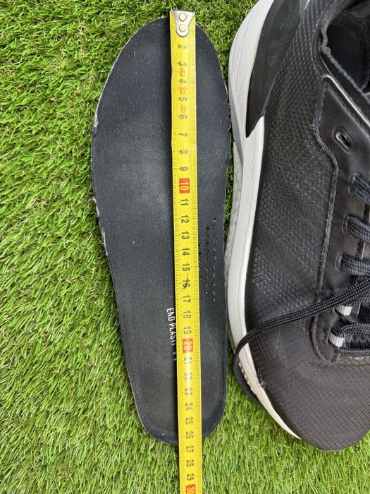 Adidas Avryn розмір 41 1/3