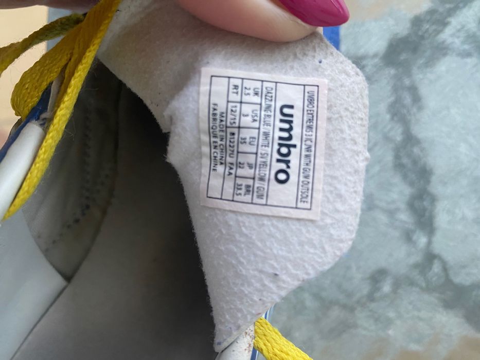 Halówki Umbro, rozm. 35