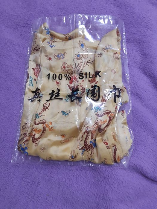 Oryginalny jedwabny szal. Chiny. 100% jedwab