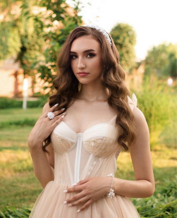 Випускна сукня