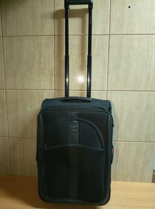 Walizka podróżna kabinowa TITAN 50x35x20/25 cm