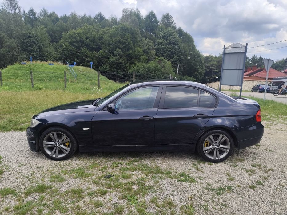 BMW E90 2.0 150KM
