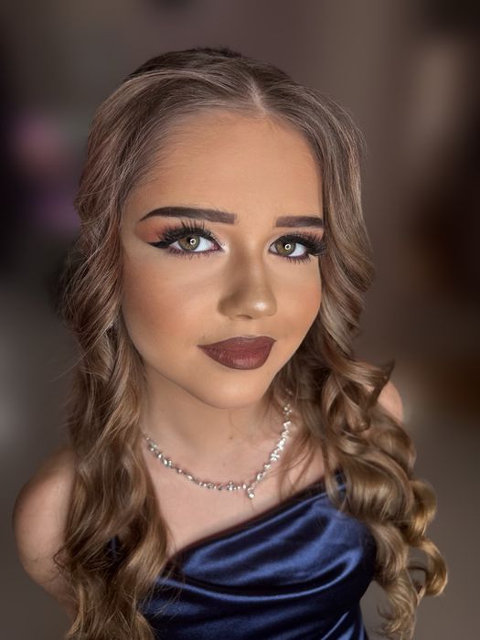 Makijaze okolicznościowe i fryzury!!; Ostatnie miejsca na Sylwestra!!!