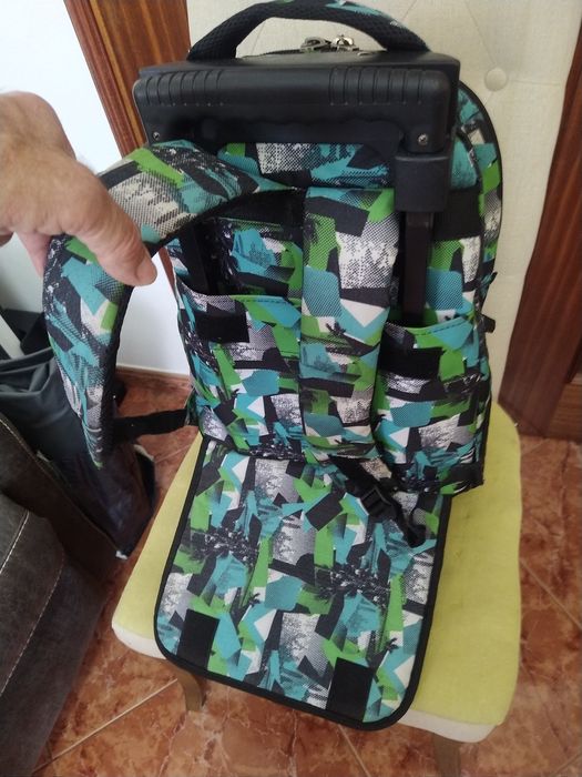 Mochila escolar para criança escola casa quarto apartamento vivenda.