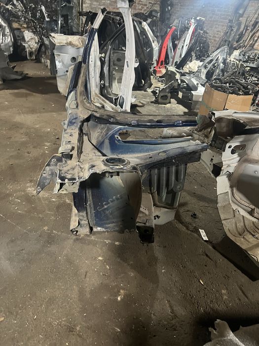 Передняя Четверть  центральная стойка Chevrolet Malibu