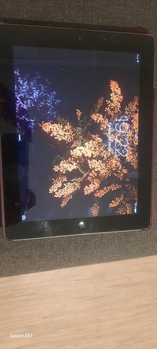 iPad   2  16гб в гарному стані