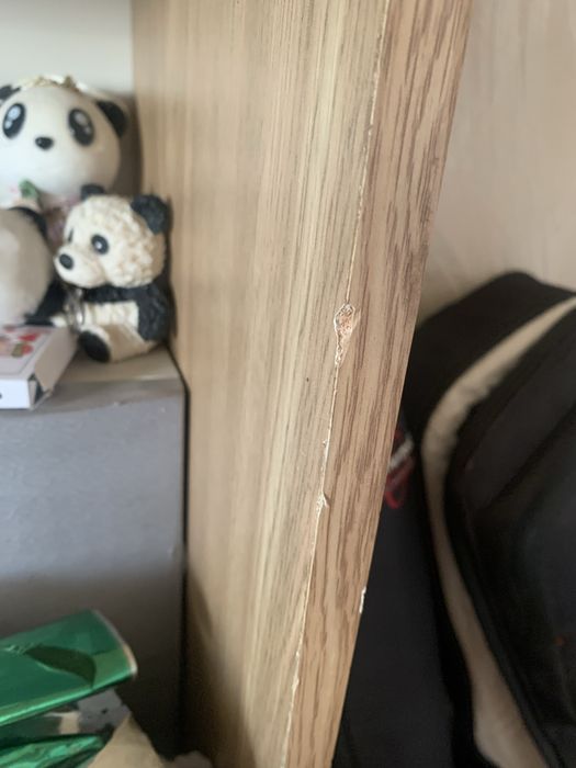 Стіл компʼютерний з надбудовою.