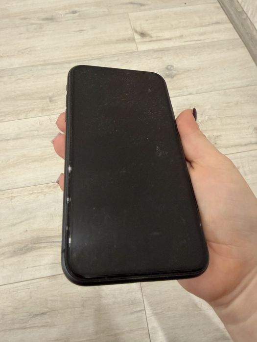 Продам Iphone 11