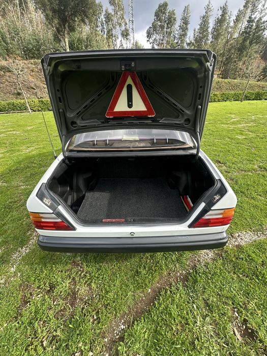 Mercedes w124 230e