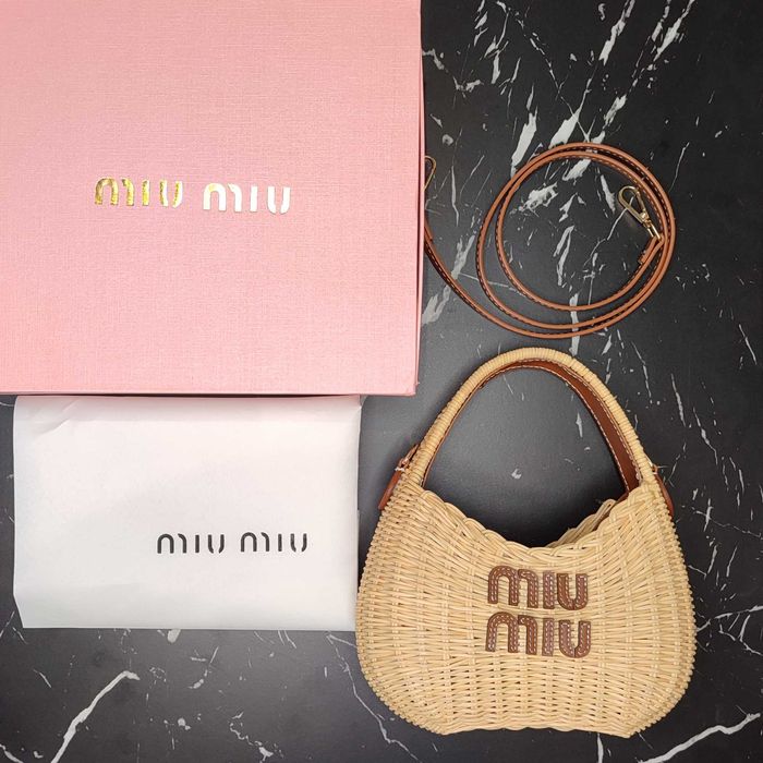 Сумка Miu Miu Wander Wicker Tote Bag Beige