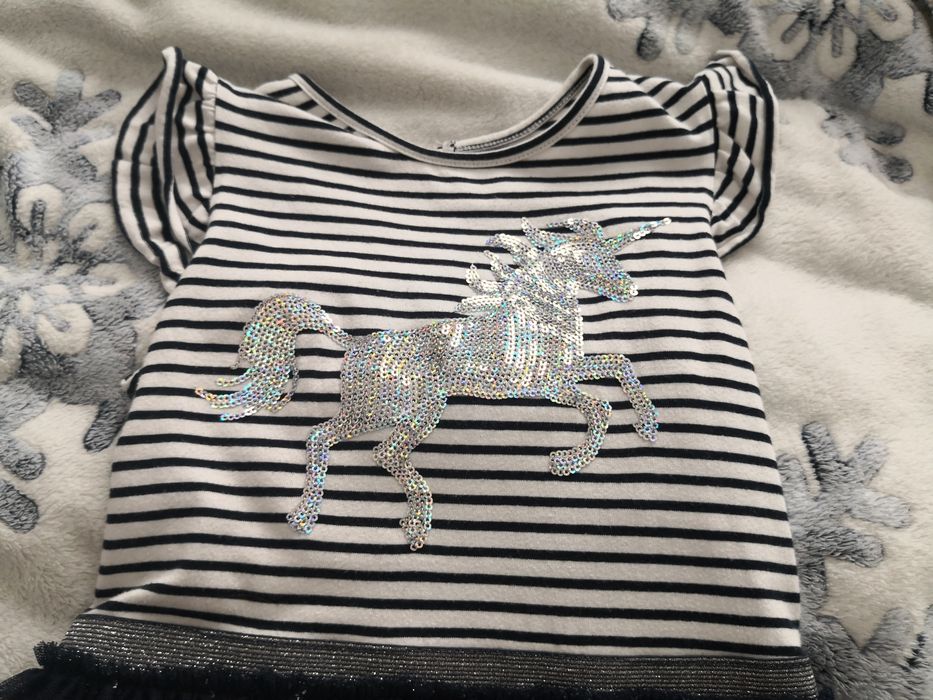 Sukienka rozmiar . 128