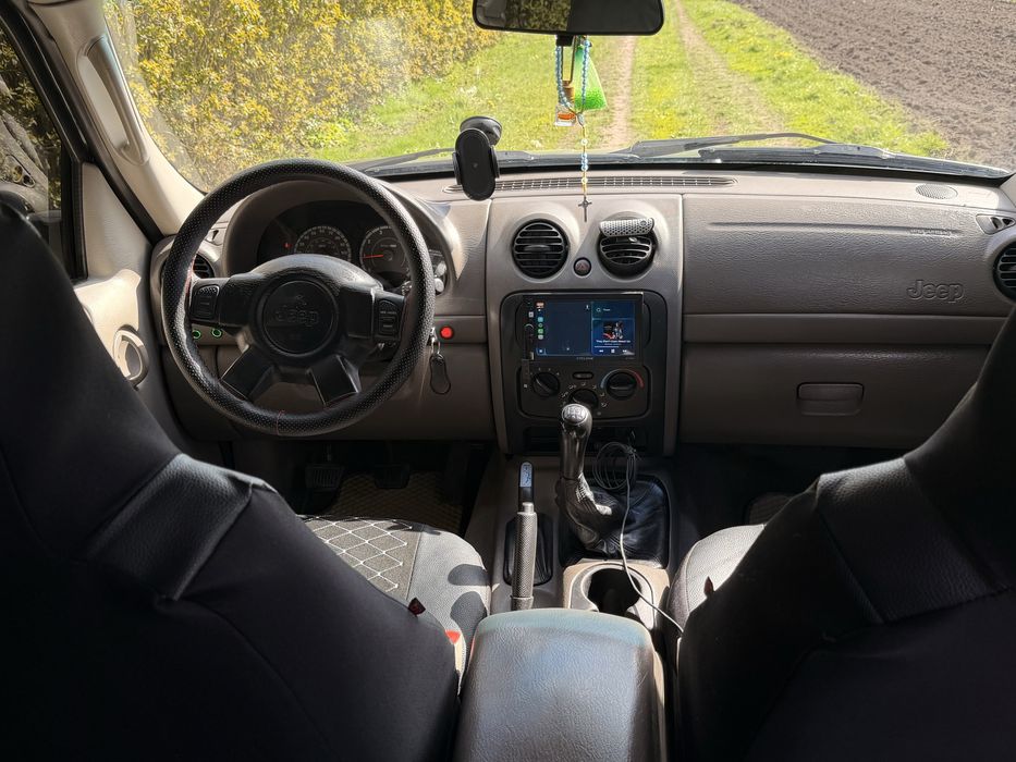 Jeep liberty sport 2.4