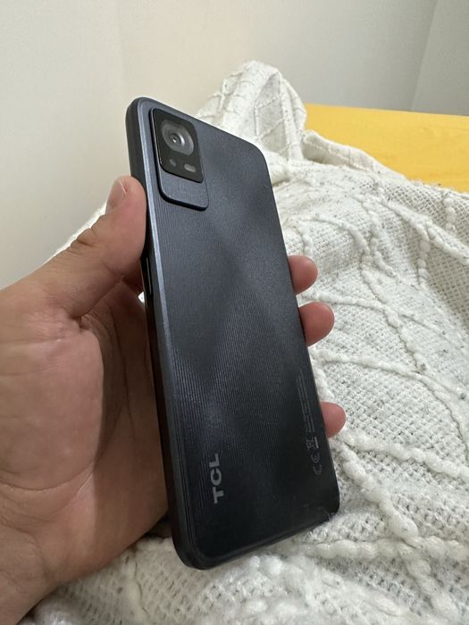 TCL 405 telemovel