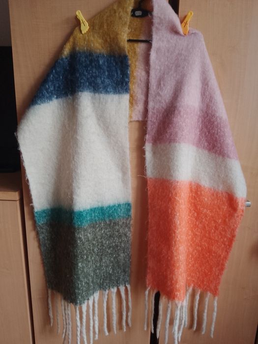 Szalik - 2,60 x 0,42cm-cieply, miękki, otulający.