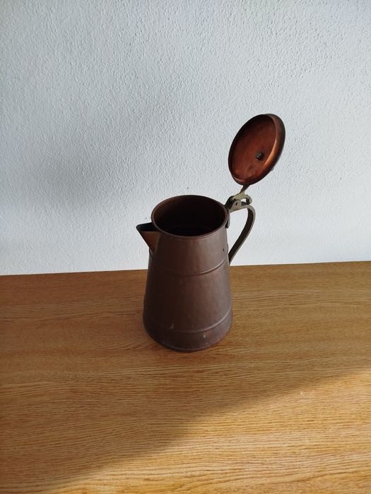 Cafeteira antiga de cobre