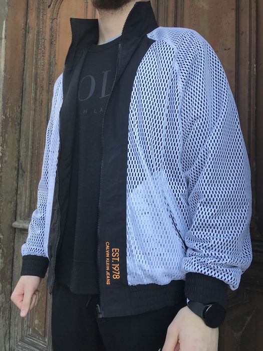 Calvin Klein Dwustronna Kurtka przejściowa S czarna siatka