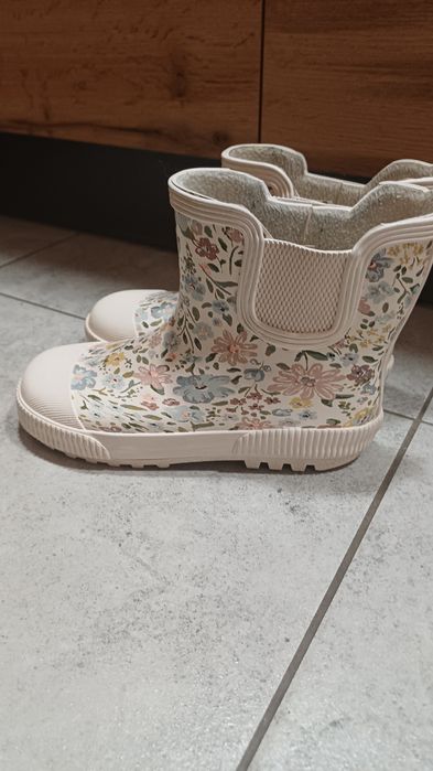 Гумові чоботи на дівчинку