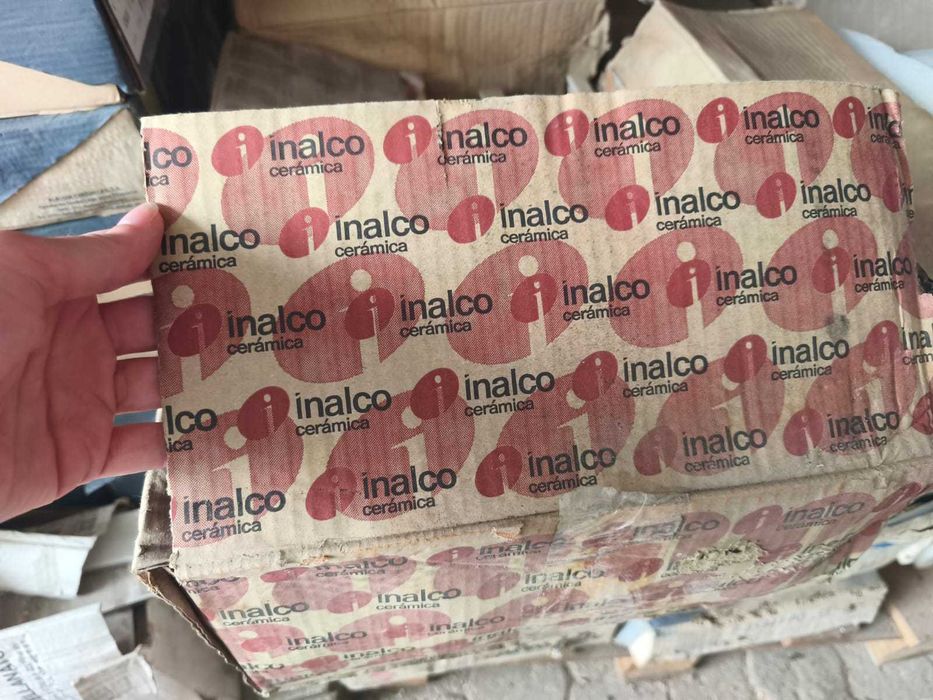 Revestimento de parede em pastilha "Inalco" – Imitação de pedra – 30 € / caixa