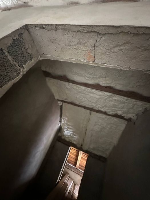 Утеплення пінополіуретаном ППУ Зубра