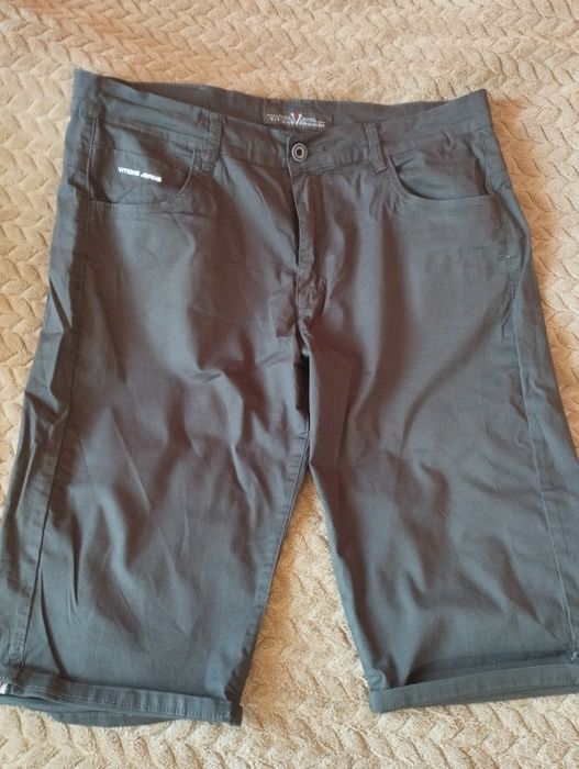 Продам шорти чоловічі