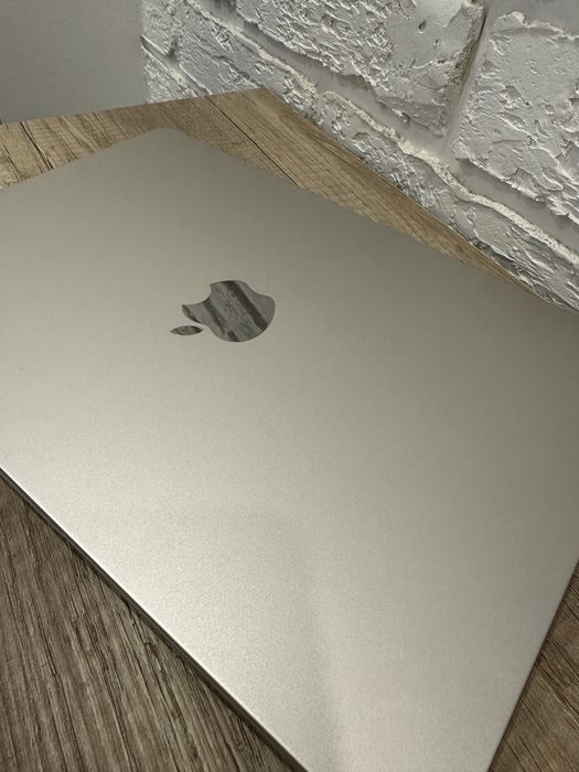 Продам MacBook Air 13 в ідеальному стані