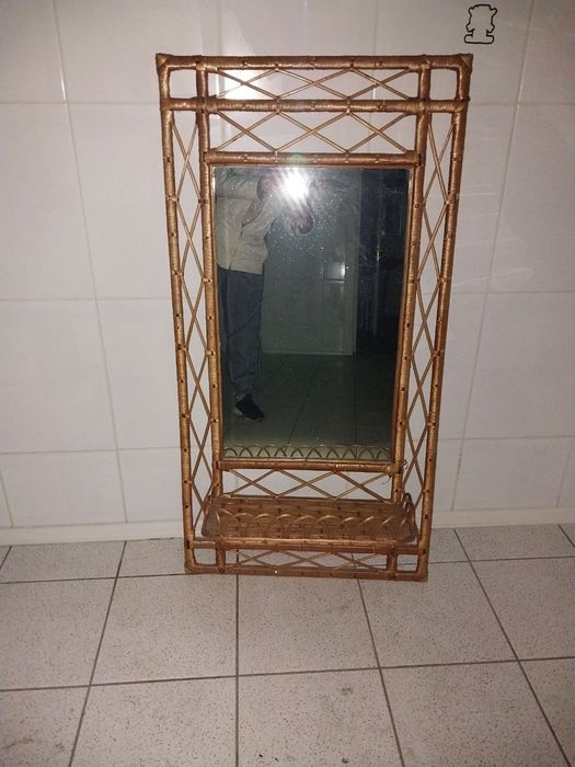 Дзеркало настінне