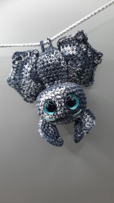 Підвіски кажани ручної роботи