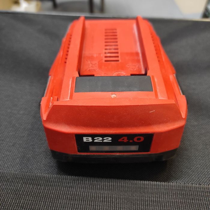 Акумулятор hilti b 22/4.0 бу. В гарному стані.
