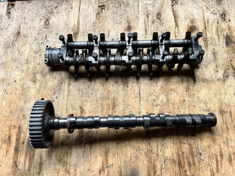 Wałek rozrządu Honda BF130 BF 115 silnik zaburtowy BF1 130