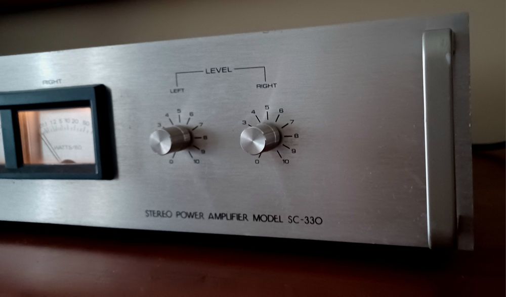 Amplificador Toshiba SC-300