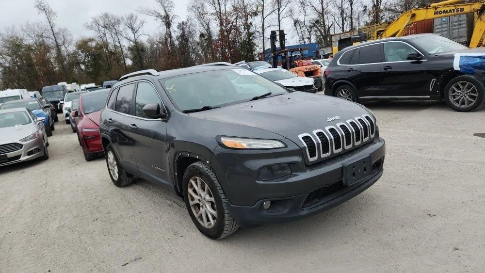 Jeep Cherokee 2016 Latitude 2.4L