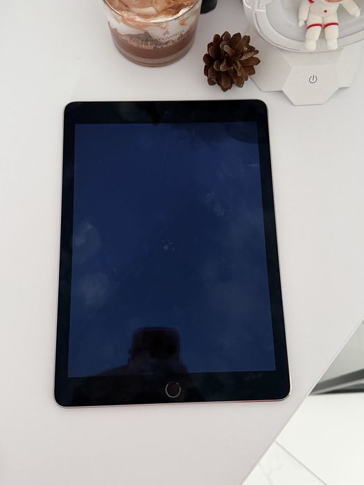 Планшет IPad Air 2 16 gb гб хороший стан