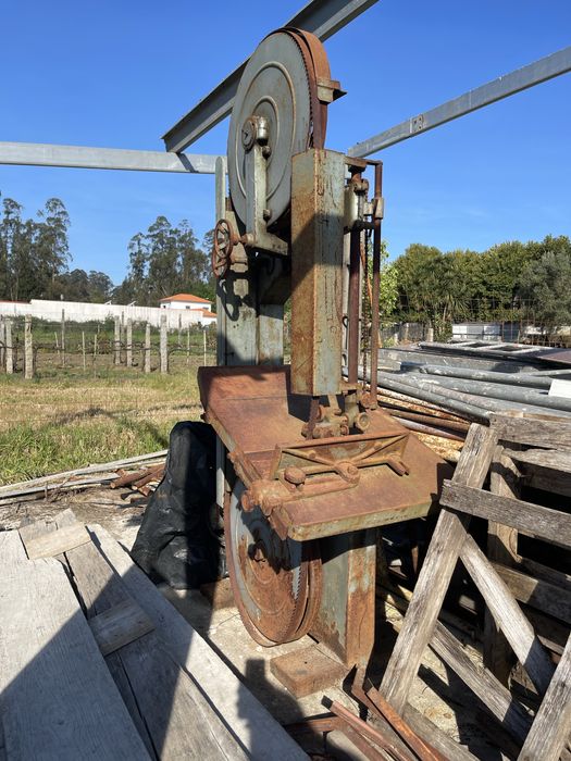 Serra de Fita com Bancada