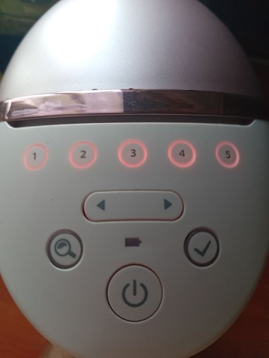 Depilator laserowy, Philips NL9206AD, uszkodzony.