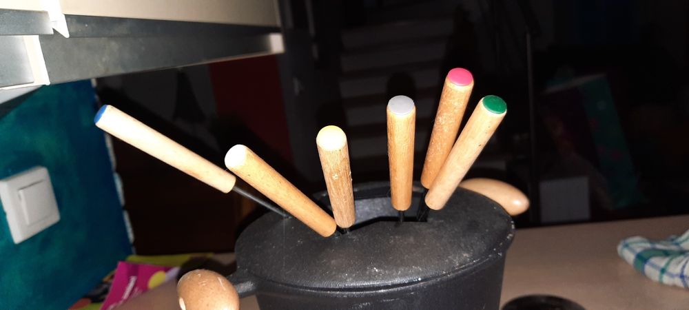 Żeliwny zestaw do fondue