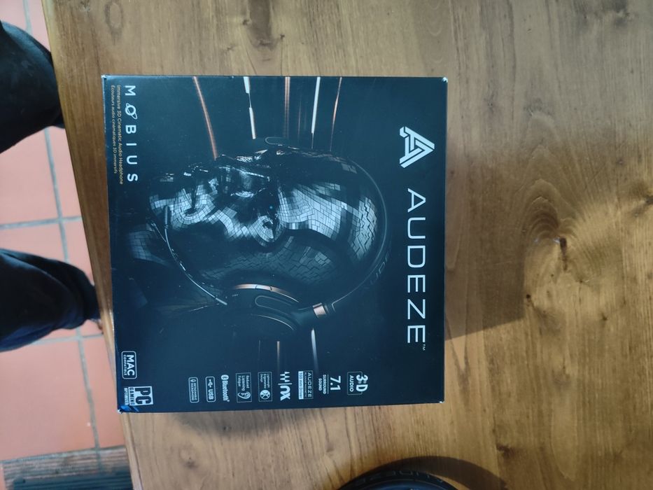 Audeze mobius headset