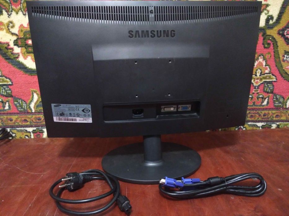 Монитор Samsung EX2220 21,5 дюйма б/у