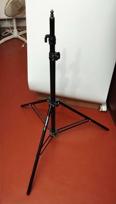 Дві Студійні стійкі Arsenal 2600 та дві Arsenal 2000