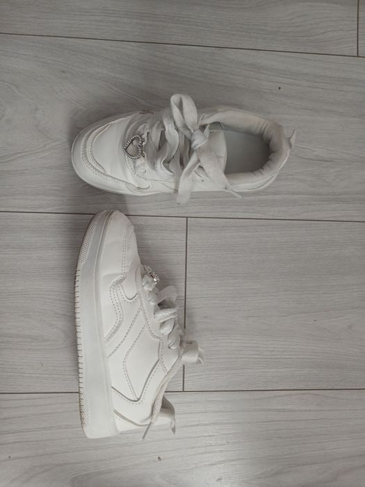 Buty białe dla dziewczynki wkładka 19.5 cm