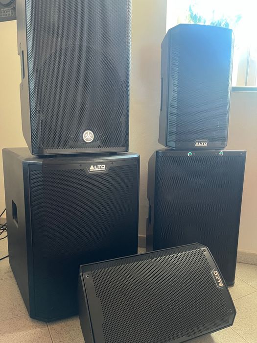 Sistema de som Yamaha DXRmkII/Alto