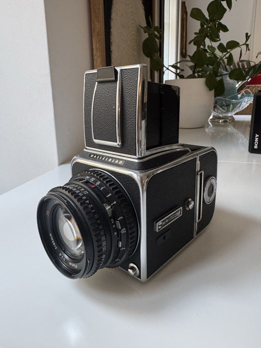 Hasselblad 500cm Carl Zeiss planar 80mm