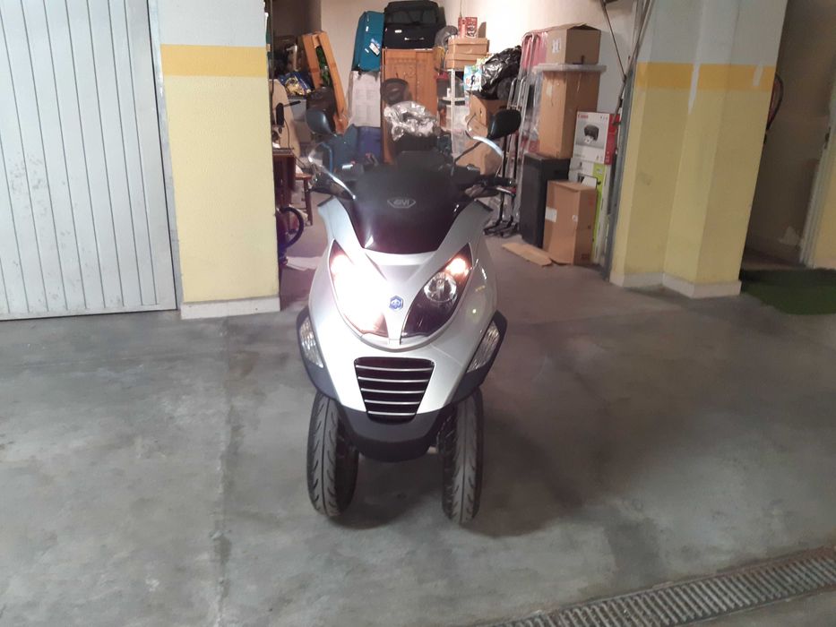 Piaggio MP3 400 de 2008 com 29900 Km