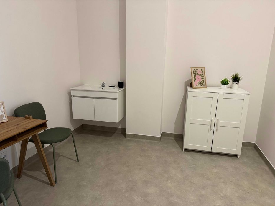 Salas para arrendar em Gaia – com 6,5 m², 8 m² e 11 m² ideal para Profissionais de saúde e bem estar