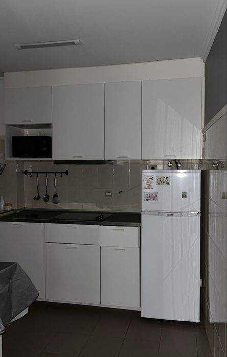 Arrenda-se T1 Duplex na Baixa de Coimbra com despesas– Rua da Louça