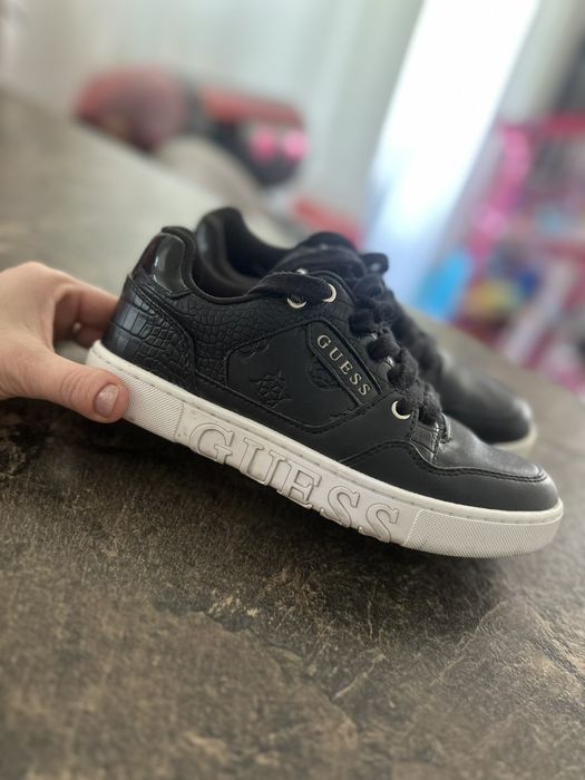 Mokasyny buty trampki Guess