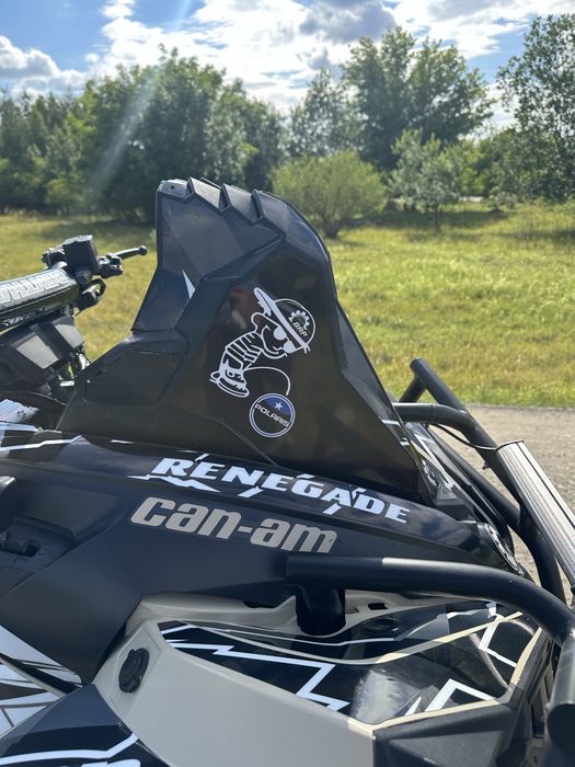 BRP Can-Am Renegade 1000R