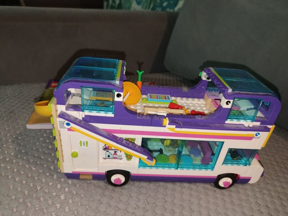 LEGO autobus przyjaźni kamper